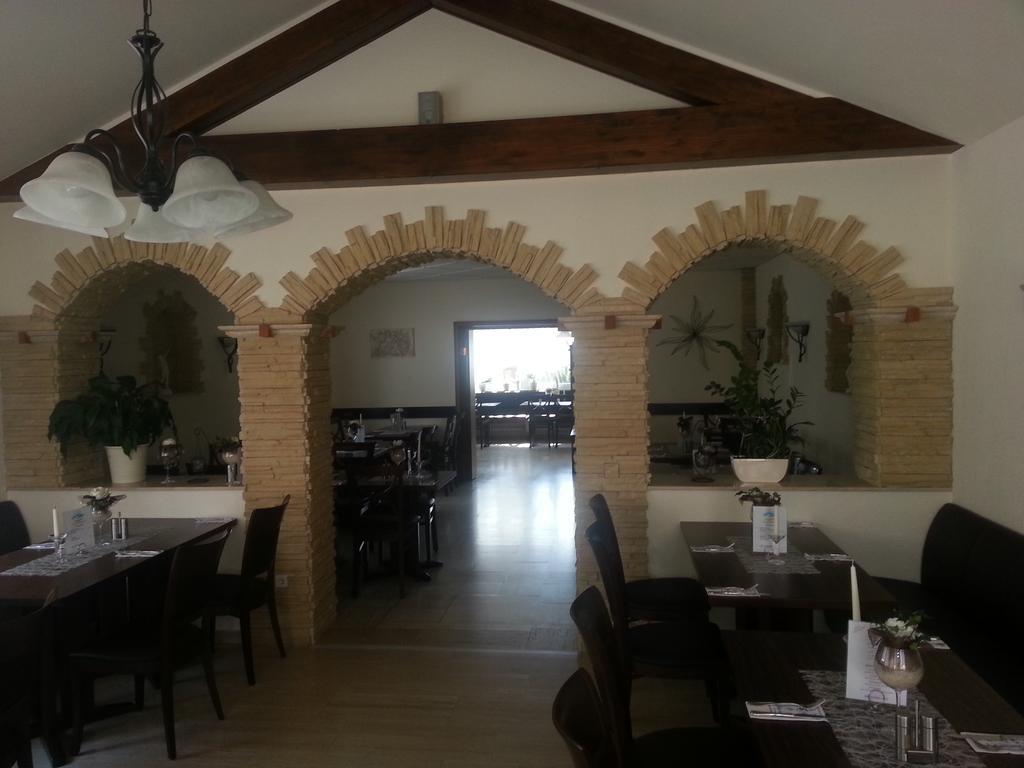 Hotel Restaurant Platamon Feuchtwangen Εξωτερικό φωτογραφία